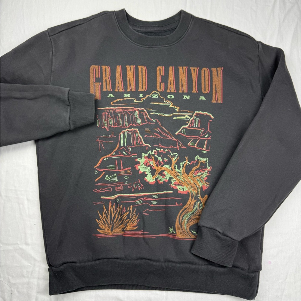Hollister Men’s Grand Canyon Arizona dark Sweater relaxed fit